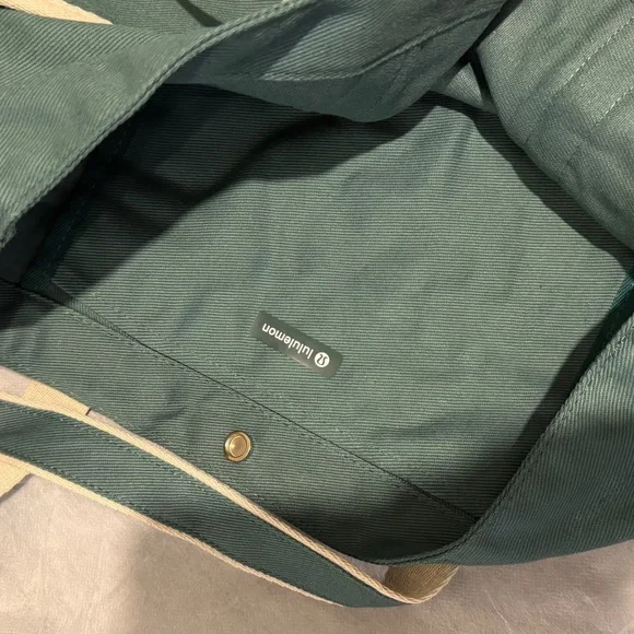 Lululemon Tote Bag - Picture 5 of 11